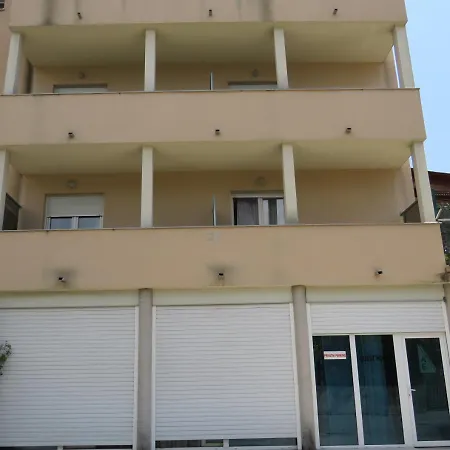 With Big Terrace 3 Apartment *